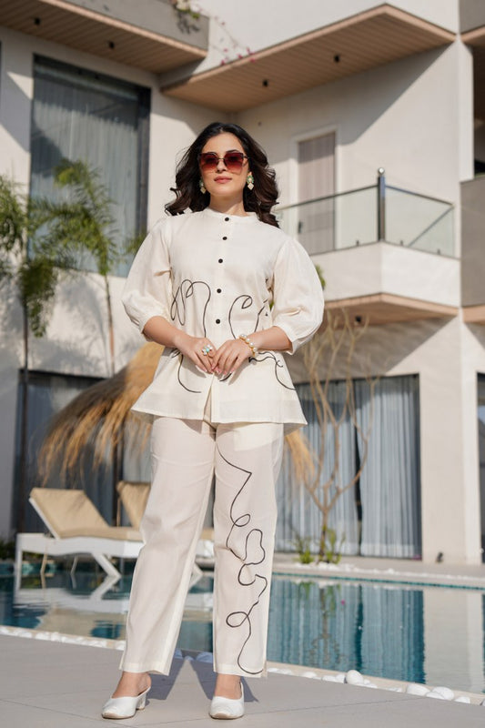 WOMEN'S CREAM CO-ORD SET WITH ABSTRACT LINE ART PRINT