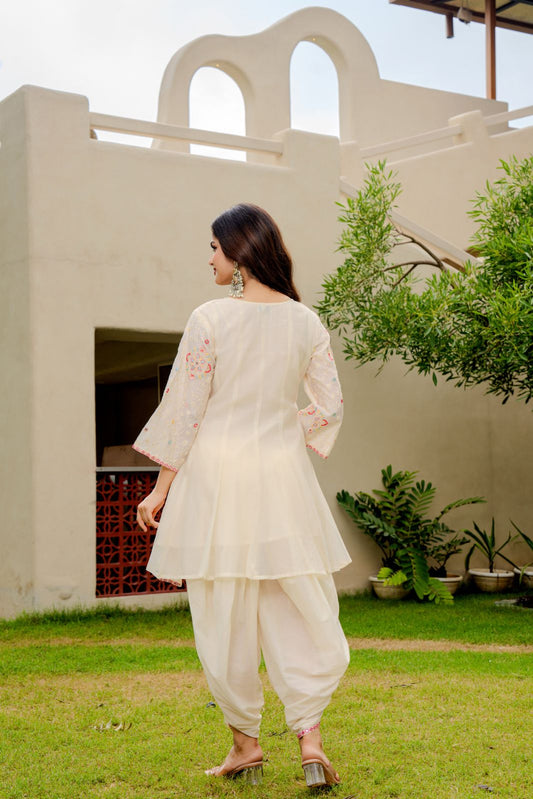 Chic Off-White Embroidered Kurta with Dhoti Pants & Dupatta – Festive Ethnic Set for Women