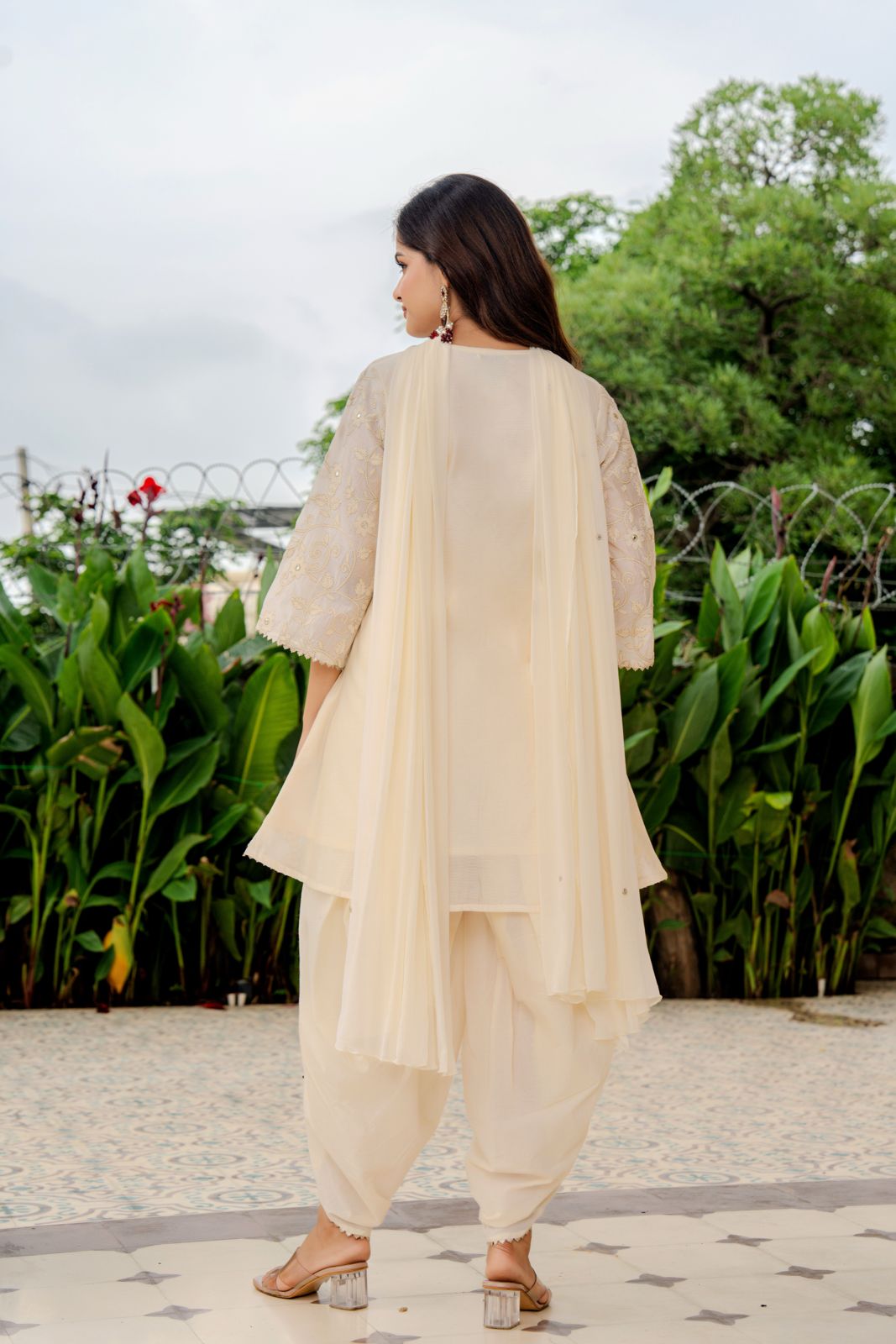 Luxury Off-White Embroidered Kurta with Dhoti Pants & Dupatta – Women’s Festive Ethnic Outfit